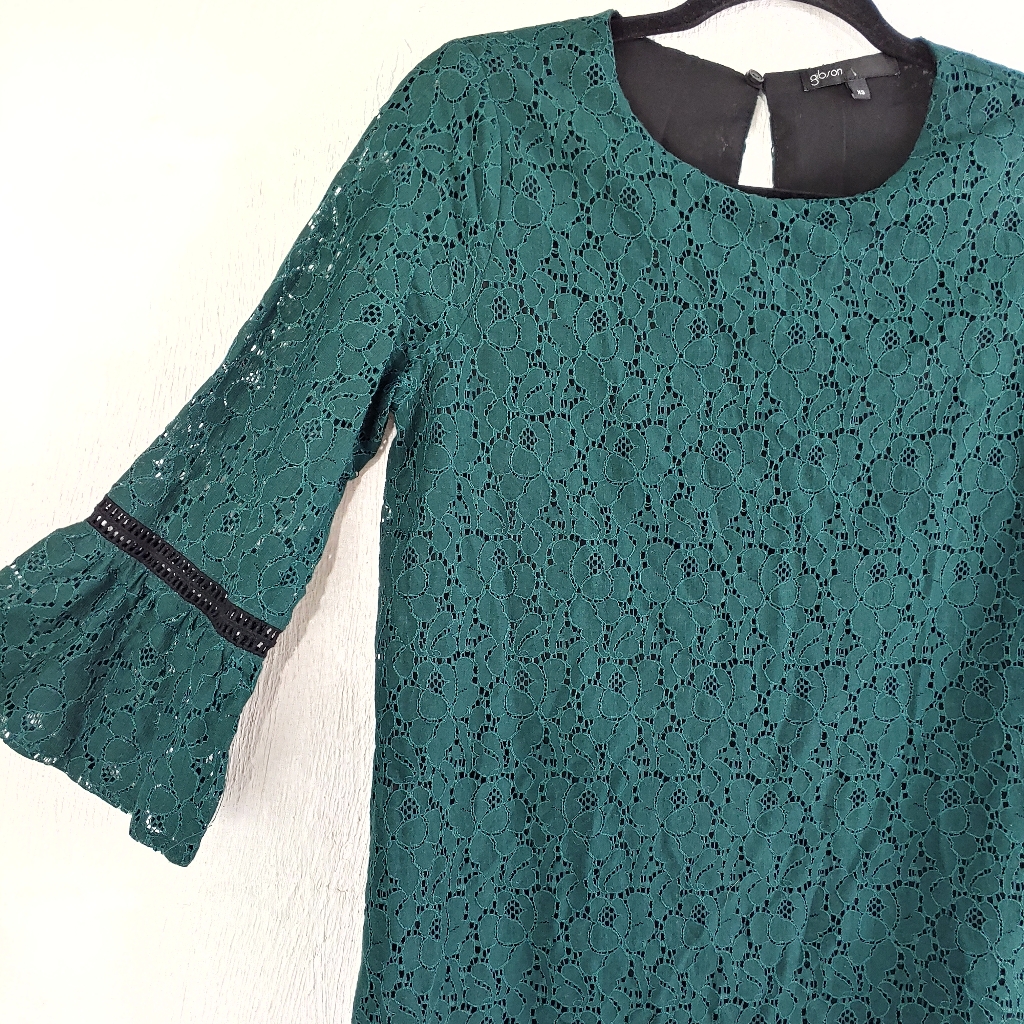 Gibson Lacey Pullover Top 709